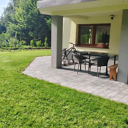 Apartament Z Ogrodem I Przemysl Bagian luar foto